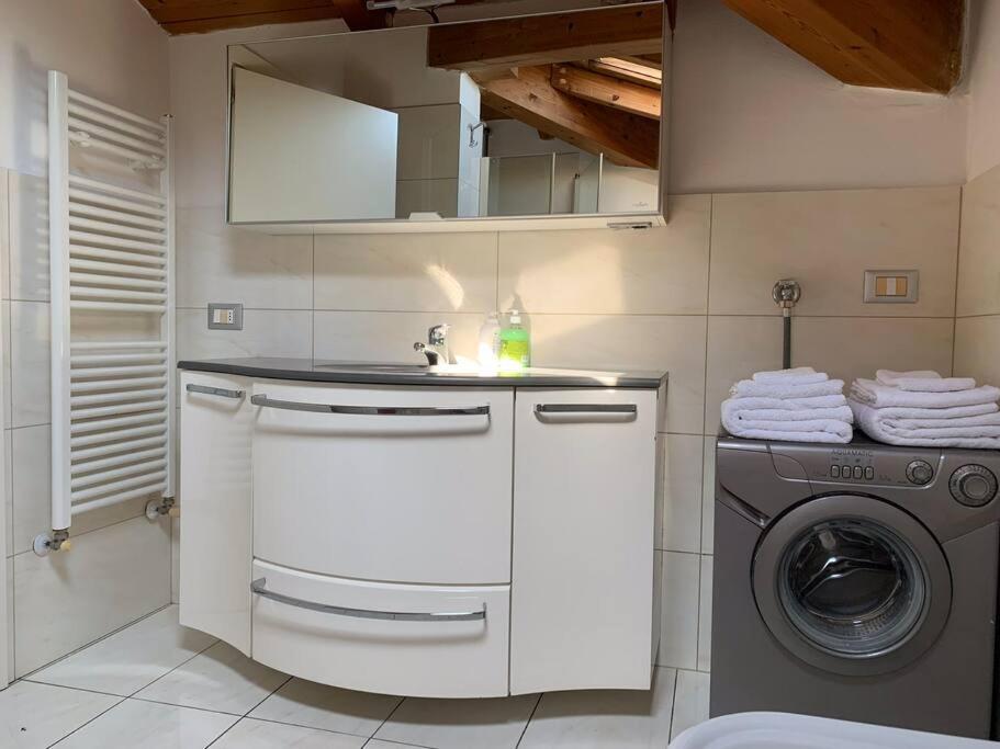 Appartamento Andrew'S House Con Parcheggio Privato Anzola dell'Emilia Ngoại thất bức ảnh
